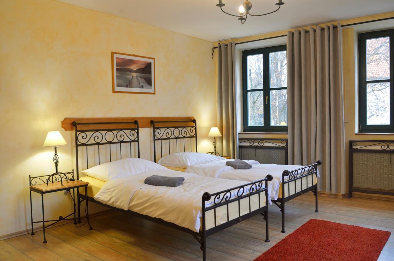 Hotel Via Ironia Vysoké Mýto エクステリア 写真