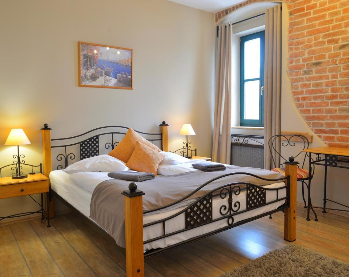 Hotel Via Ironia Vysoké Mýto エクステリア 写真