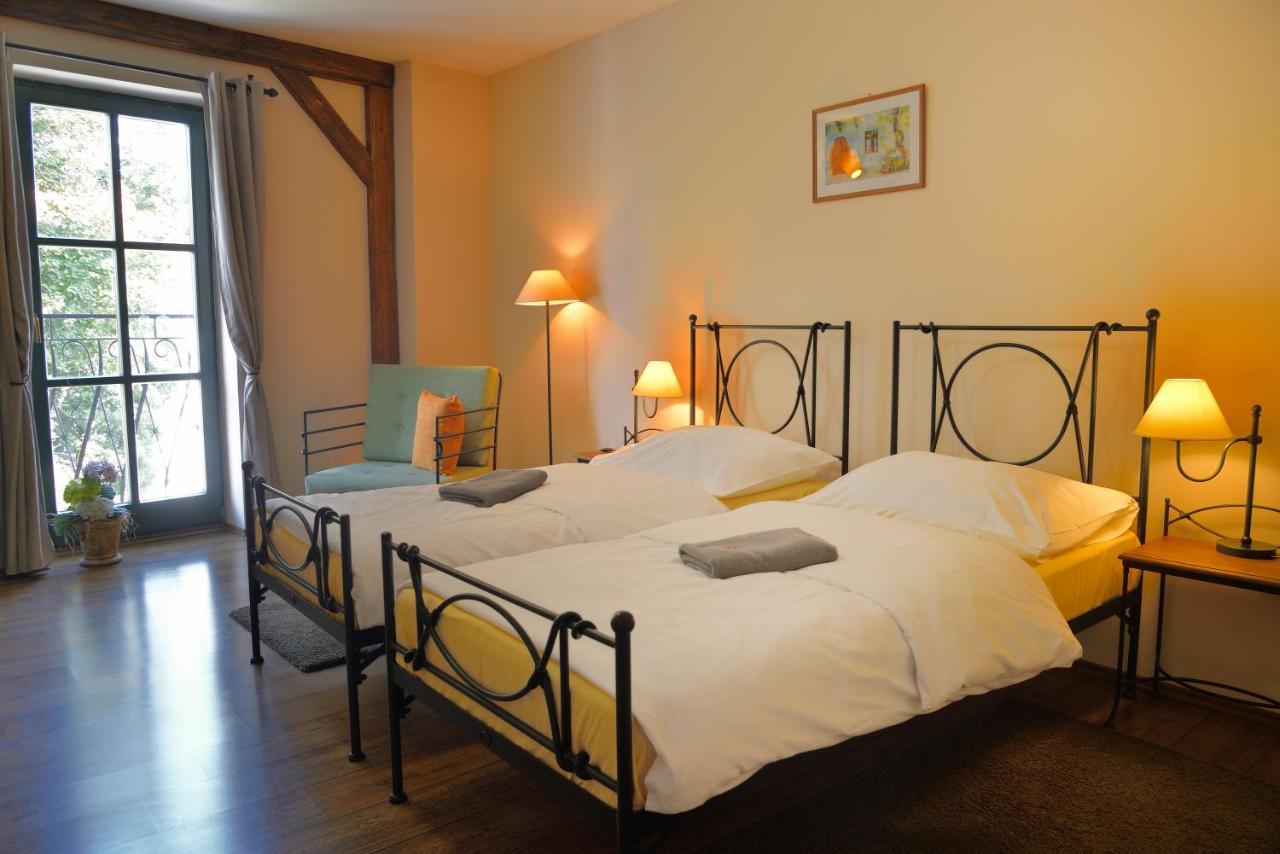 Hotel Via Ironia Vysoké Mýto エクステリア 写真
