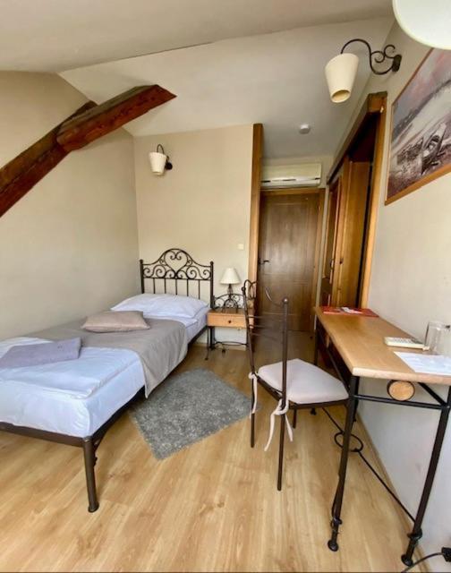 Hotel Via Ironia Vysoké Mýto エクステリア 写真