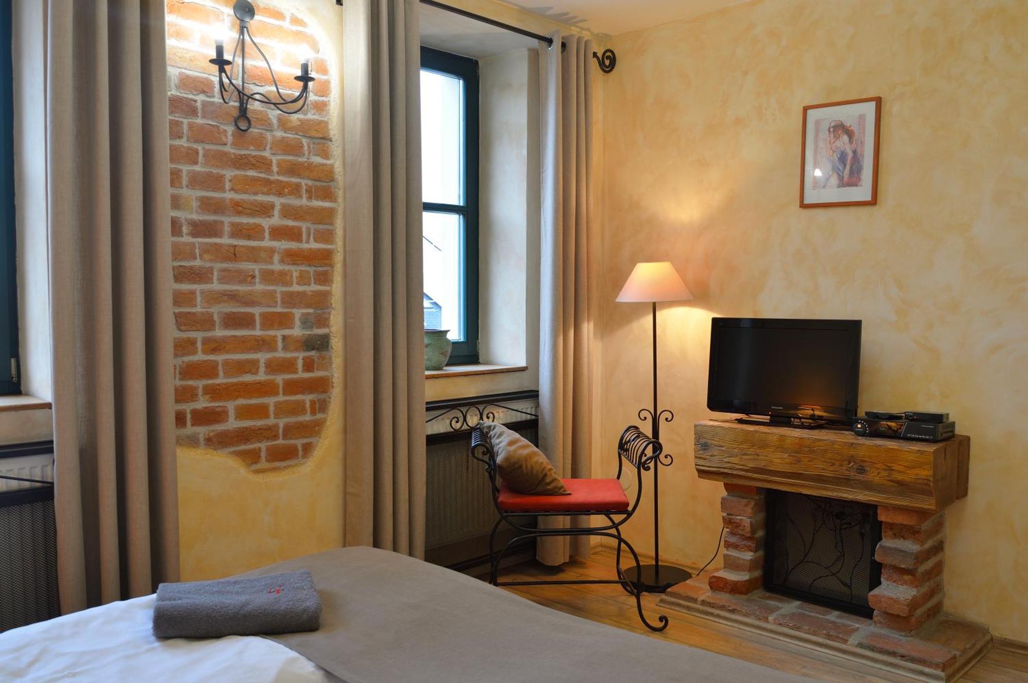 Hotel Via Ironia Vysoké Mýto エクステリア 写真